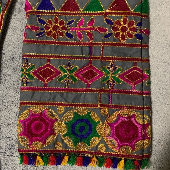 Kurti - Picture 3 of 3